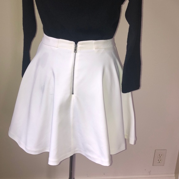 Alice + Olivia winter white blaise bell mini skirt - Picture 4 of 7